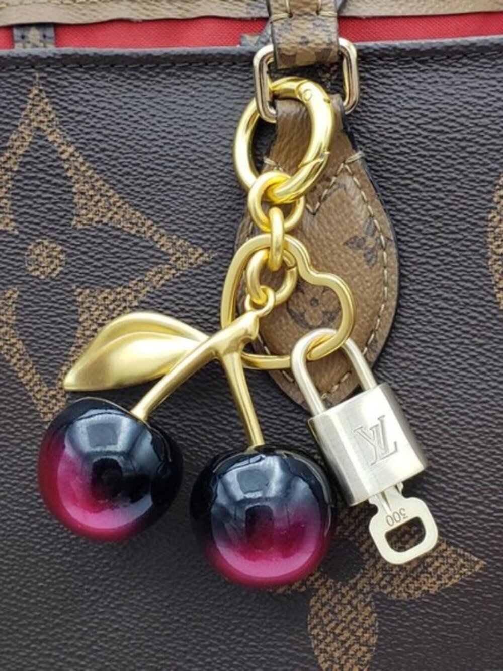 Authentic Louis Vuitton Padlock & Key Gold ✨Unbranded Bag Charm Keychain - Picture 3 of 13